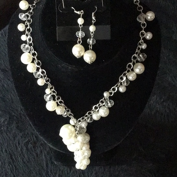 Pearls and crystals - Picture 1 of 4